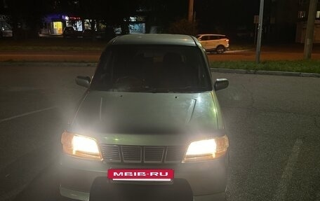 Nissan Cube II, 2001 год, 280 000 рублей, 10 фотография