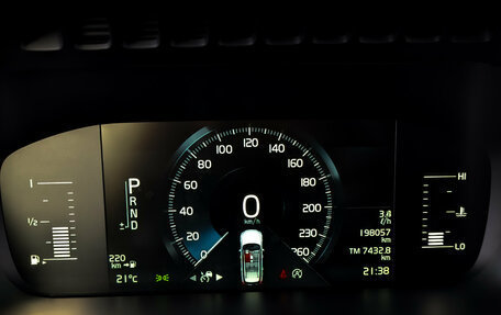 Volvo XC90 II рестайлинг, 2018 год, 3 180 000 рублей, 13 фотография