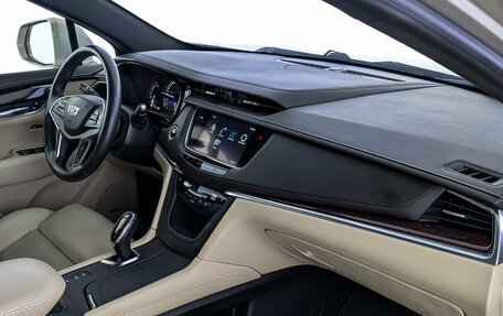 Cadillac XT5 I рестайлинг, 2016 год, 2 490 000 рублей, 13 фотография
