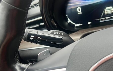 KIA K5, 2019 год, 2 300 000 рублей, 22 фотография