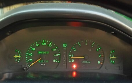 Toyota Vista, 1996 год, 400 000 рублей, 9 фотография