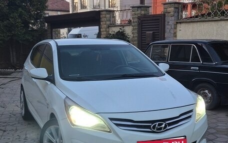 Hyundai Solaris II рестайлинг, 2015 год, 1 109 000 рублей, 2 фотография