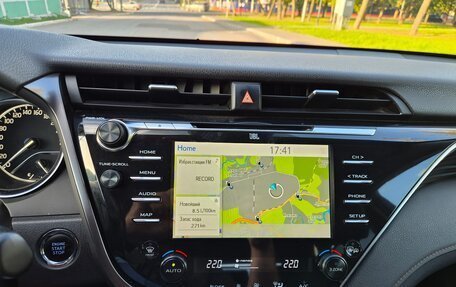 Toyota Camry, 2020 год, 2 200 000 рублей, 6 фотография