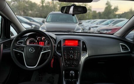 Opel Astra J, 2013 год, 790 000 рублей, 24 фотография