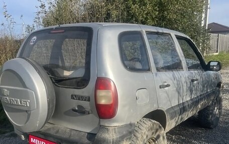 Chevrolet Niva I рестайлинг, 2003 год, 250 000 рублей, 1 фотография