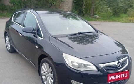 Opel Astra J, 2010 год, 599 999 рублей, 4 фотография