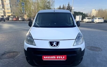 Peugeot Partner II рестайлинг 2, 2010 год, 555 000 рублей, 3 фотография