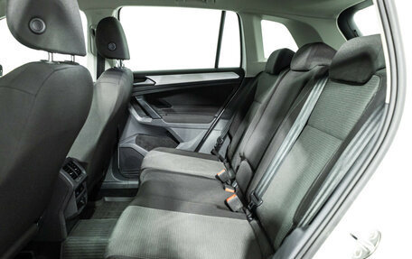 Volkswagen Tiguan II, 2021 год, 1 799 585 рублей, 10 фотография