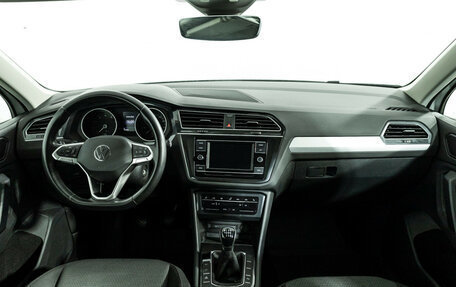 Volkswagen Tiguan II, 2021 год, 1 799 585 рублей, 13 фотография