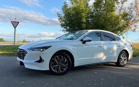 Hyundai Sonata VIII, 2020 год, 1 820 000 рублей, 3 фотография