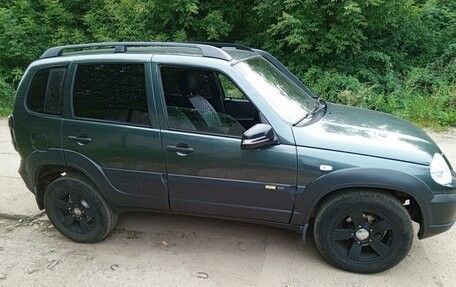 Chevrolet Niva I рестайлинг, 2017 год, 630 000 рублей, 2 фотография