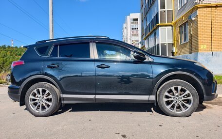 Toyota RAV4, 2017 год, 2 950 000 рублей, 6 фотография