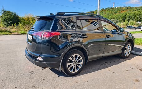 Toyota RAV4, 2017 год, 2 950 000 рублей, 8 фотография