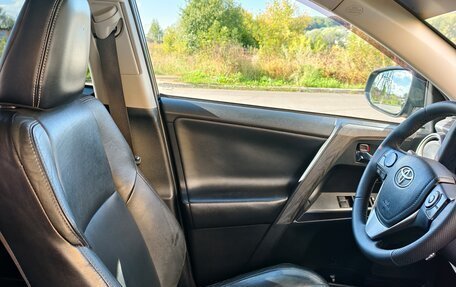 Toyota RAV4, 2017 год, 2 950 000 рублей, 24 фотография