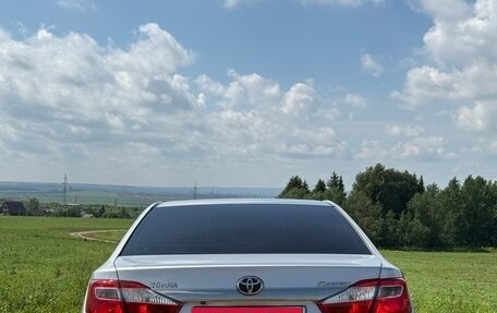 Toyota Camry, 2012 год, 1 790 000 рублей, 6 фотография
