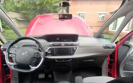 Citroen C4 Picasso II рестайлинг, 2014 год, 1 000 000 рублей, 24 фотография