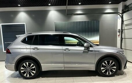 Volkswagen Tiguan II, 2021 год, 3 800 000 рублей, 7 фотография