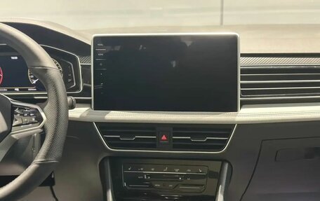 Volkswagen Tiguan II, 2021 год, 3 800 000 рублей, 19 фотография