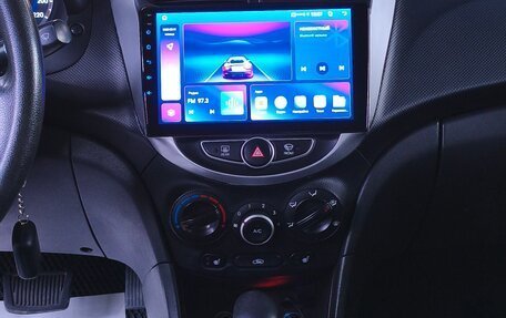 Hyundai Solaris II рестайлинг, 2014 год, 930 000 рублей, 25 фотография