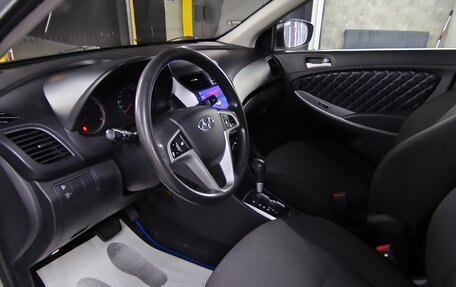 Hyundai Solaris II рестайлинг, 2014 год, 930 000 рублей, 21 фотография