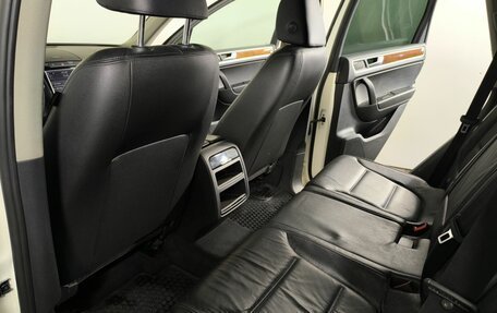 Volkswagen Touareg III, 2011 год, 1 450 000 рублей, 11 фотография