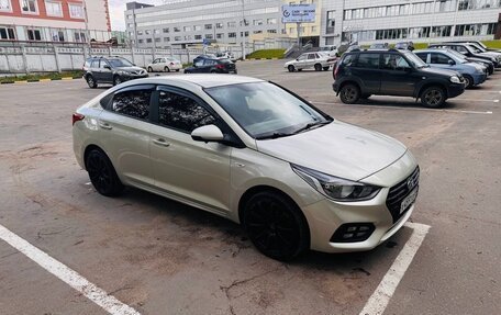 Hyundai Solaris II рестайлинг, 2018 год, 850 000 рублей, 4 фотография
