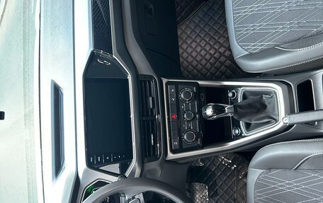 Volkswagen T-Cross I, 2023 год, 1 850 000 рублей, 16 фотография