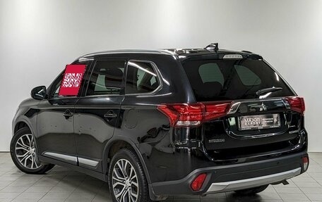 Mitsubishi Outlander III рестайлинг 3, 2017 год, 1 640 000 рублей, 7 фотография