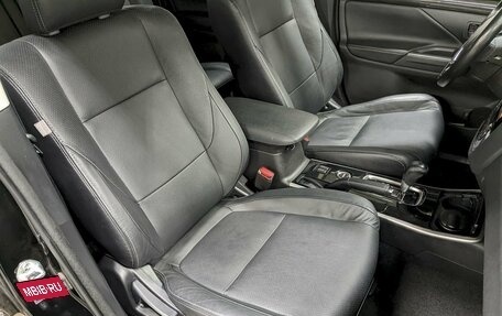 Mitsubishi Outlander III рестайлинг 3, 2017 год, 1 640 000 рублей, 21 фотография