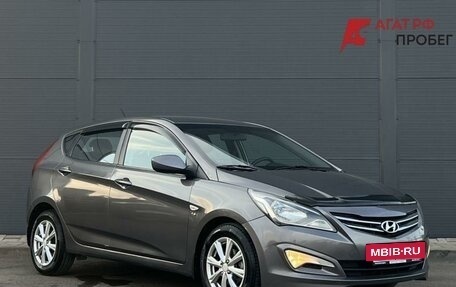 Hyundai Solaris II рестайлинг, 2015 год, 915 000 рублей, 3 фотография