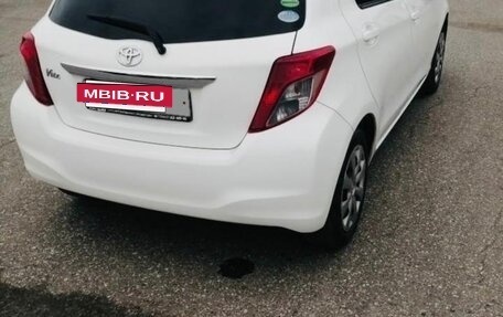 Toyota Vitz, 2013 год, 770 000 рублей, 7 фотография