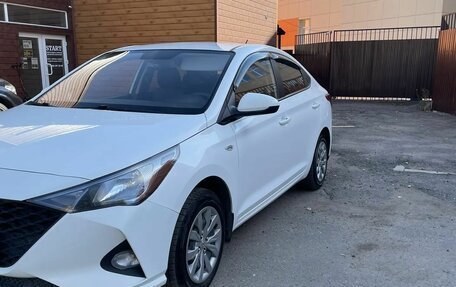 Hyundai Solaris II рестайлинг, 2021 год, 1 195 000 рублей, 1 фотография