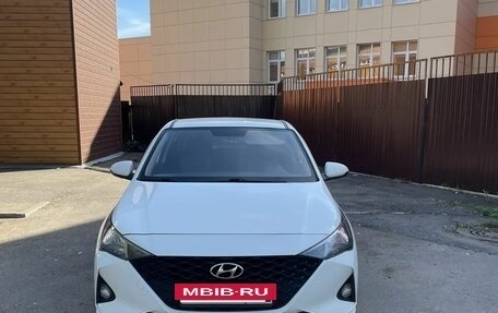 Hyundai Solaris II рестайлинг, 2021 год, 1 195 000 рублей, 5 фотография