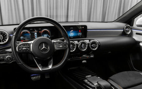 Mercedes-Benz A-Класс, 2020 год, 2 490 000 рублей, 7 фотография