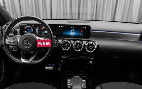 Mercedes-Benz A-Класс, 2020 год, 2 490 000 рублей, 8 фотография