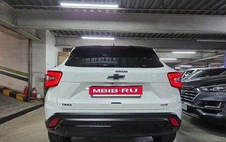 Chevrolet Trax, 2023 год, 1 550 000 рублей, 3 фотография