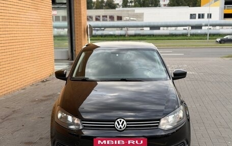 Volkswagen Polo VI (EU Market), 2012 год, 660 000 рублей, 2 фотография