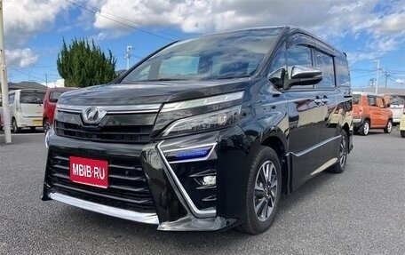 Toyota Voxy III, 2020 год, 1 890 001 рублей, 1 фотография