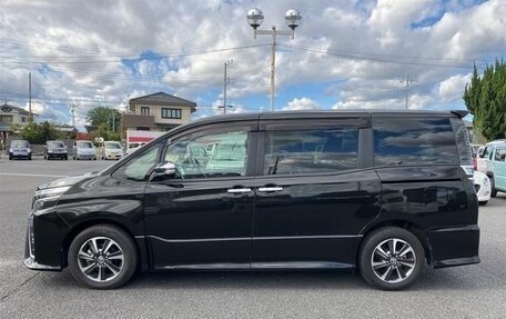 Toyota Voxy III, 2020 год, 1 890 001 рублей, 5 фотография