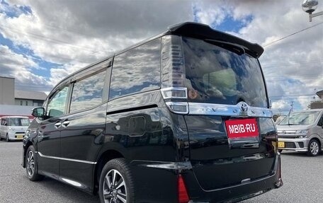 Toyota Voxy III, 2020 год, 1 890 001 рублей, 6 фотография