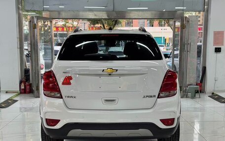 Chevrolet Tracker III, 2018 год, 950 000 рублей, 5 фотография