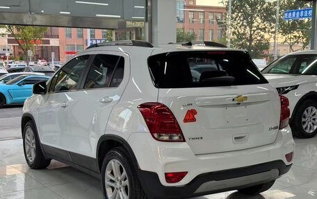 Chevrolet Tracker III, 2018 год, 950 000 рублей, 6 фотография
