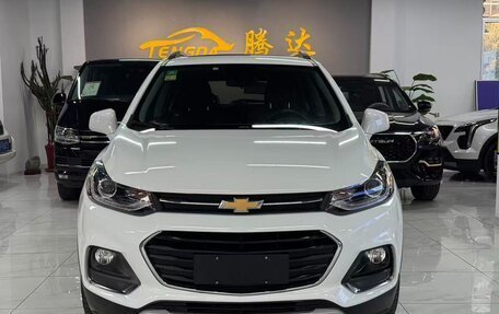 Chevrolet Tracker III, 2018 год, 950 000 рублей, 2 фотография