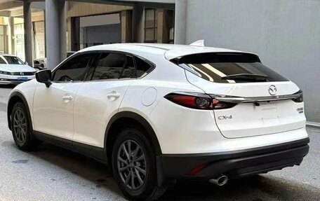 Mazda CX-4, 2023 год, 2 320 000 рублей, 6 фотография