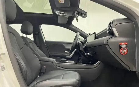 Mercedes-Benz A-Класс, 2022 год, 1 694 000 рублей, 9 фотография