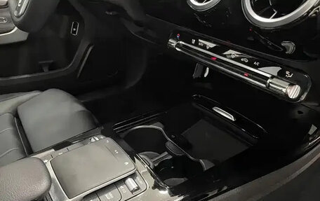 Mercedes-Benz A-Класс, 2022 год, 1 694 000 рублей, 7 фотография