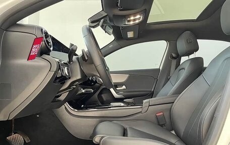 Mercedes-Benz A-Класс, 2022 год, 1 694 000 рублей, 28 фотография