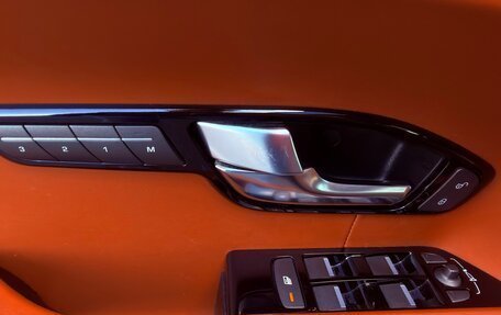 Land Rover Range Rover Evoque I, 2013 год, 2 050 000 рублей, 15 фотография