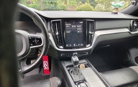 Volvo S60 III, 2020 год, 2 200 000 рублей, 5 фотография
