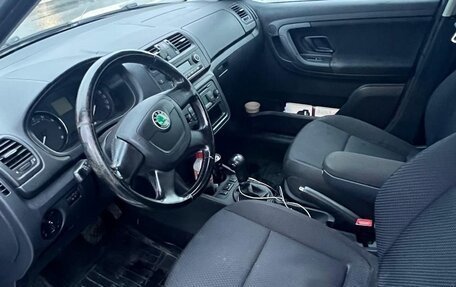 Skoda Fabia II, 2012 год, 750 000 рублей, 3 фотография